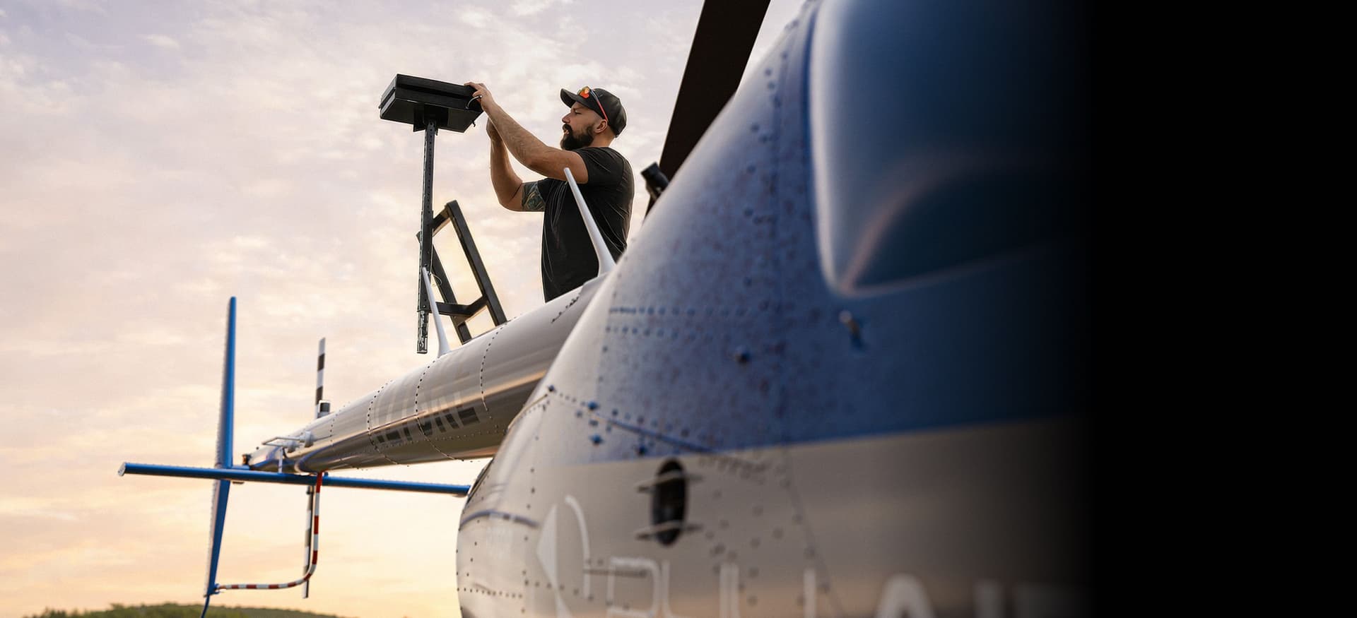 Robinson Unmanned AIRTRUCK coaxial cargo drone - product gallery image (33)